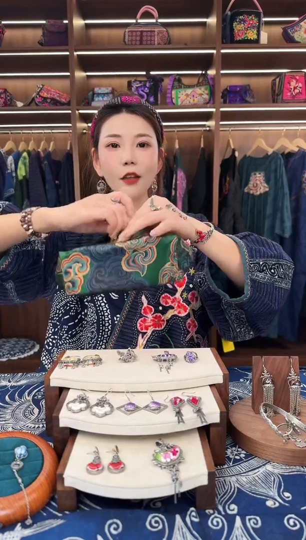 织绣L697黔东南苗族刺绣