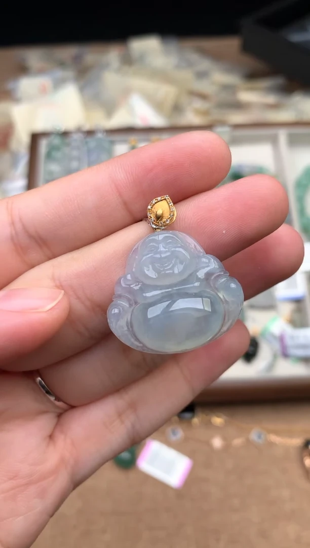 18K金镶嵌挂件翡翠1