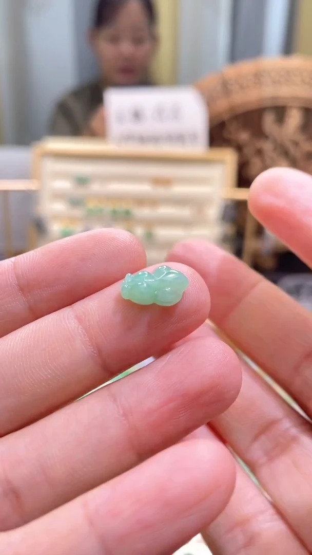颈饰未镶嵌翡翠滴流