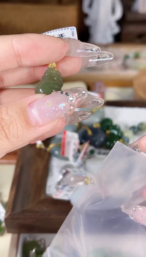 吊坠(不含链)银S925镶嵌和田玉多样性发货其一孤品默认微瑕