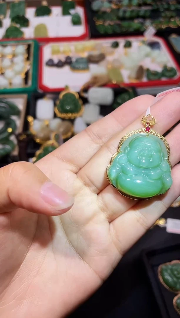 和田玉18K金镶嵌吊坠(赠链)30MM 多样性发一