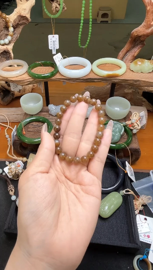未镶嵌手串和田玉小*卡8且末糖 圆珠 有瑕疵