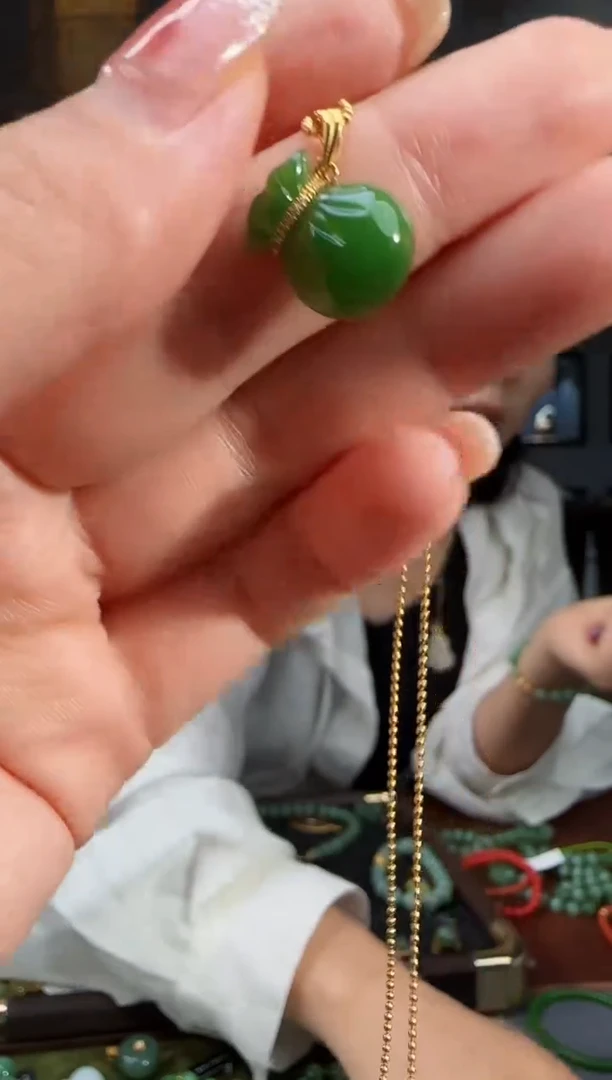 和田玉18K金镶嵌吊坠(不含链)1