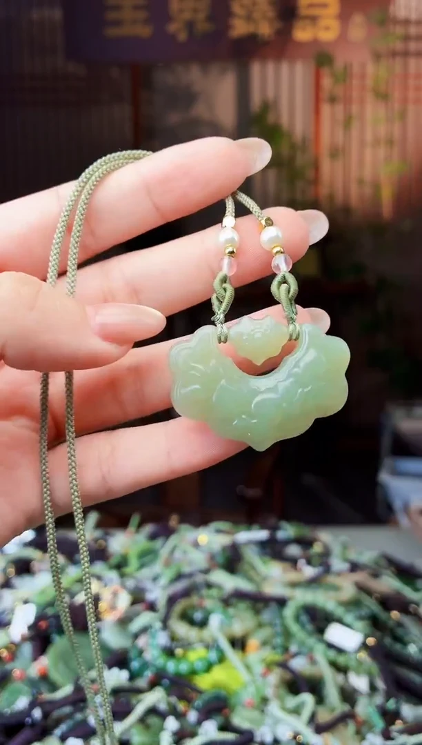 颈饰未镶嵌和田玉拍一发一多样性发货