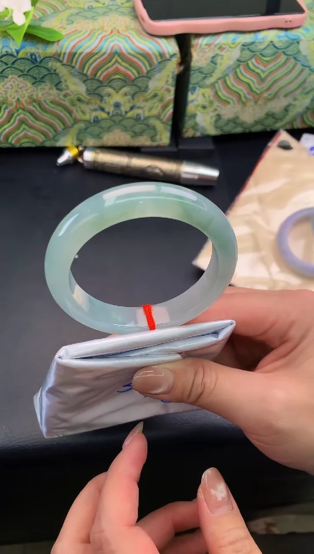 翡翠手镯未镶嵌k46-圈口57.3