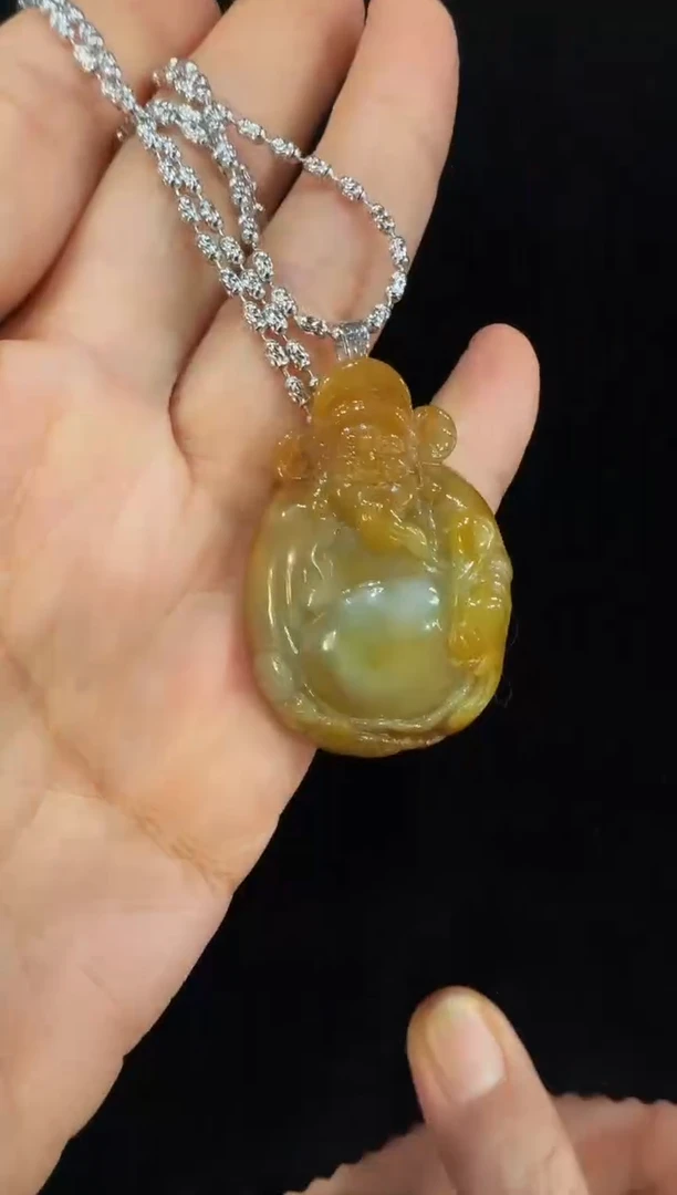 颈饰18K金镶嵌翡翠国风