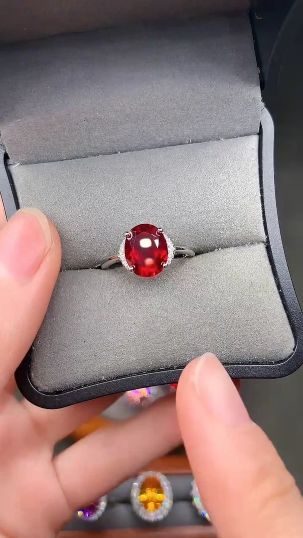 银S925镶嵌戒指红宝石.......