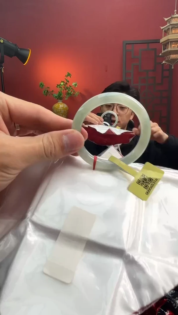 未镶嵌手镯（圆镯）翡翠翡翠手镯3