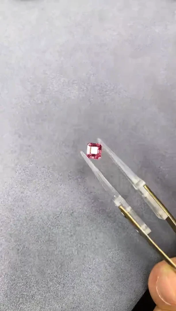 【闪购商品】尖晶石裸石未镶嵌1.3ct 21