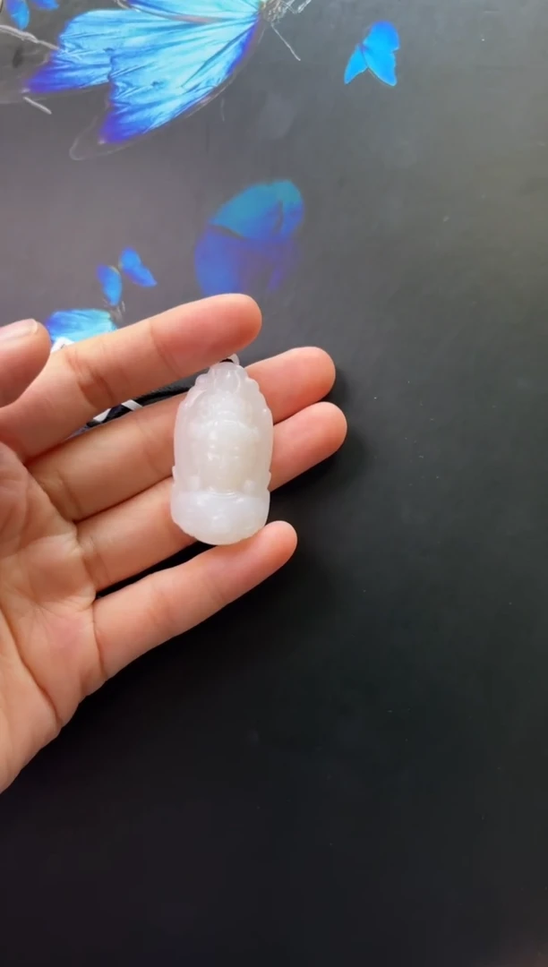 颈饰未镶嵌和田玉吊坠