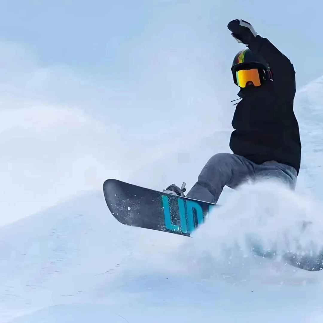 春季软壳户外冲锋衣2