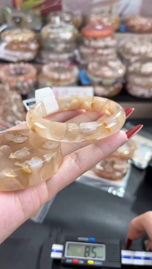 未镶嵌手镯石英质玉53