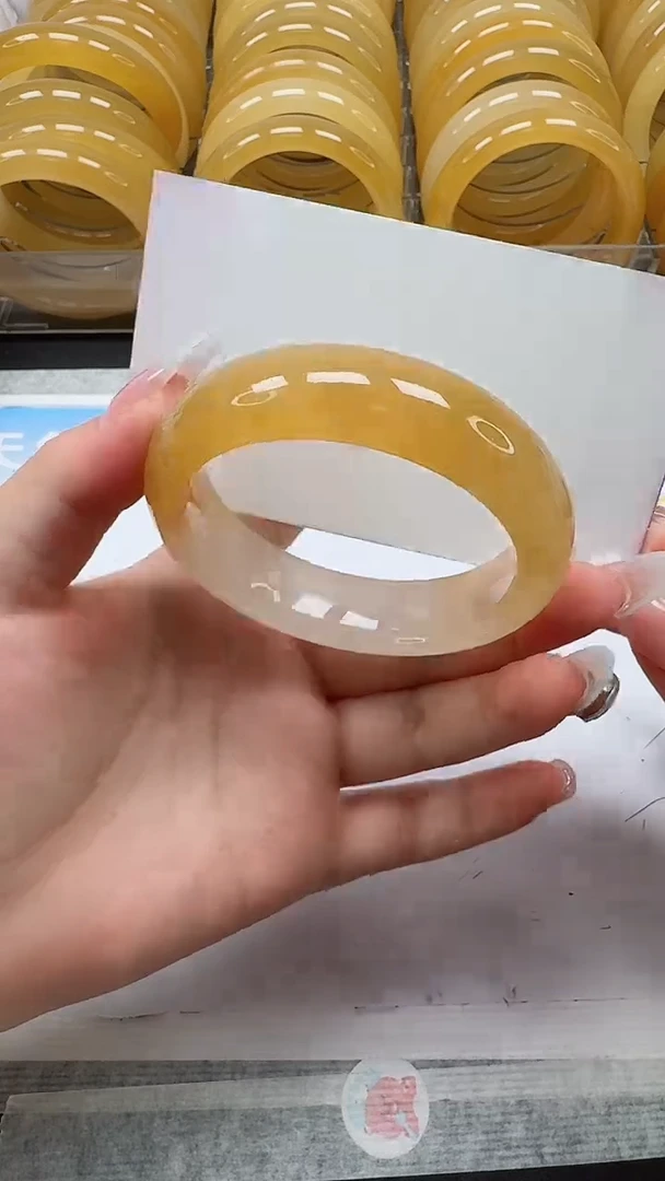未镶嵌手镯石英质玉52