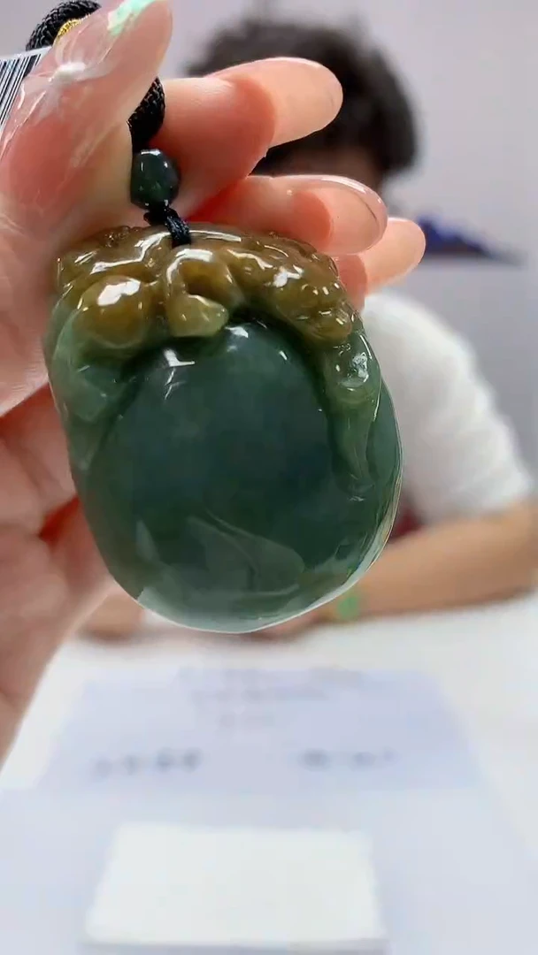 【闪购商品】定制翡翠未镶嵌4688DD-毛货挂件129