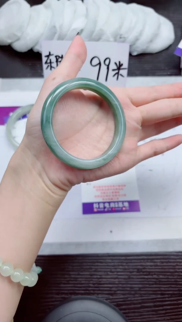 未镶嵌手镯石英质玉A85-56.57