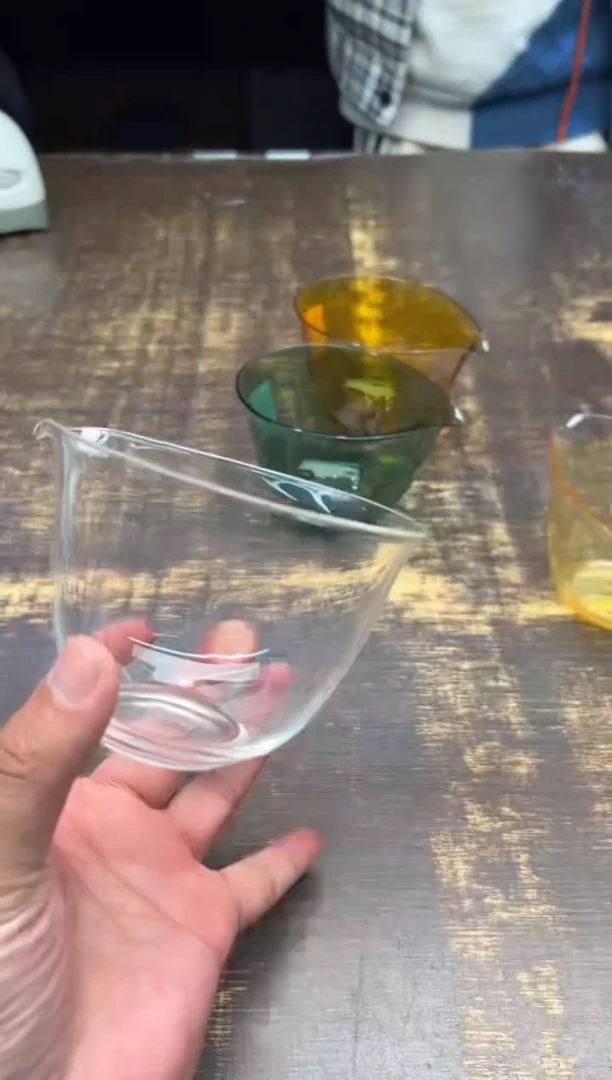 【闪购商品】/魏小玻水滴公杯（透明）