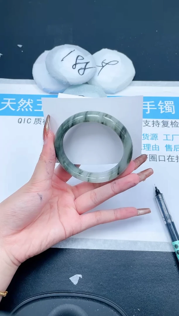 【闪购商品】石英质玉手镯未镶嵌330-57