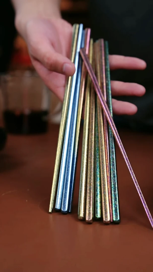 1辉哥粉丝福利 六种颜色纯钛筷子 到手六双