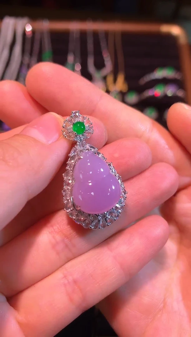 吊坠(赠链)18K金镶嵌翡翠红椿紫胖葫芦吊坠