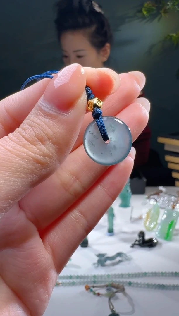 【闪购商品】翡翠颈饰未镶嵌        平安扣多样性发1