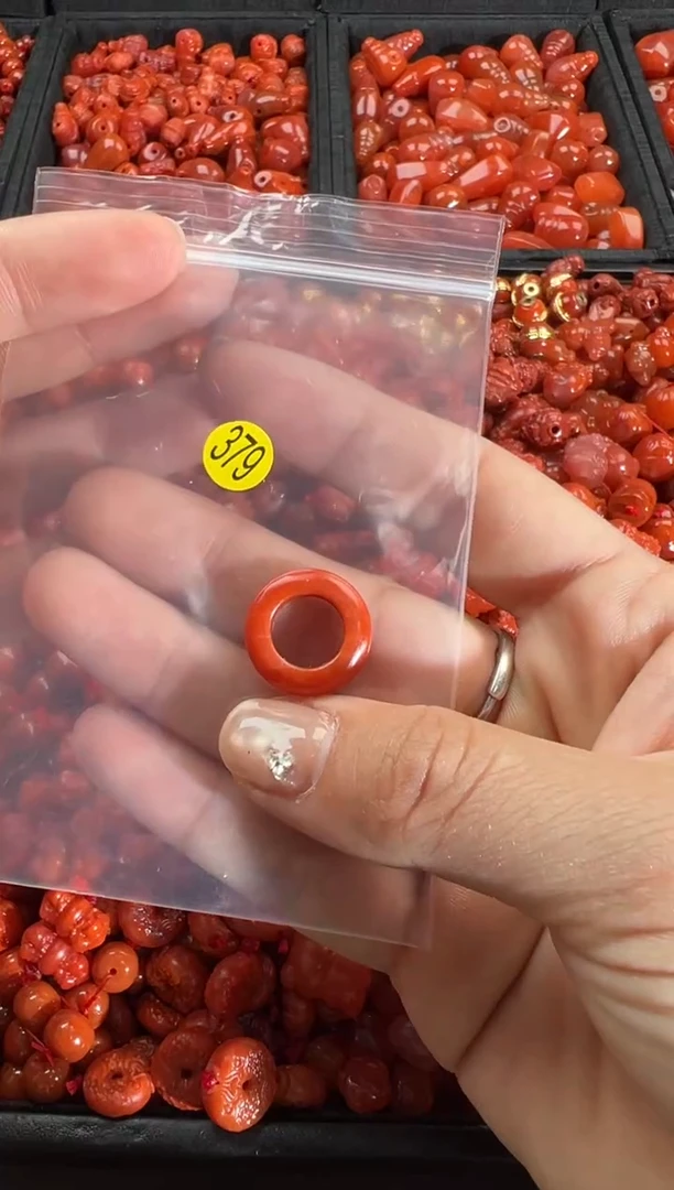 【闪购商品】南红玛瑙颈饰未镶嵌1
