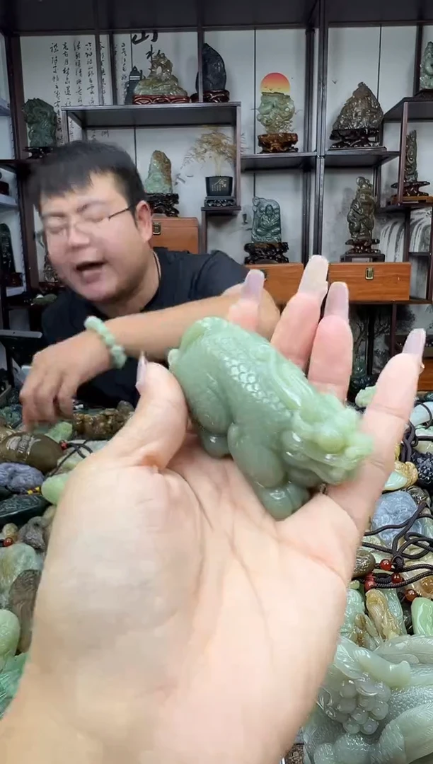 未镶嵌和田玉把件1