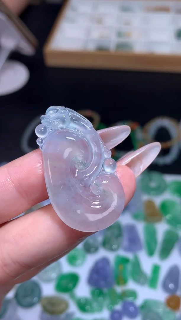 未镶嵌定制翡翠如意
