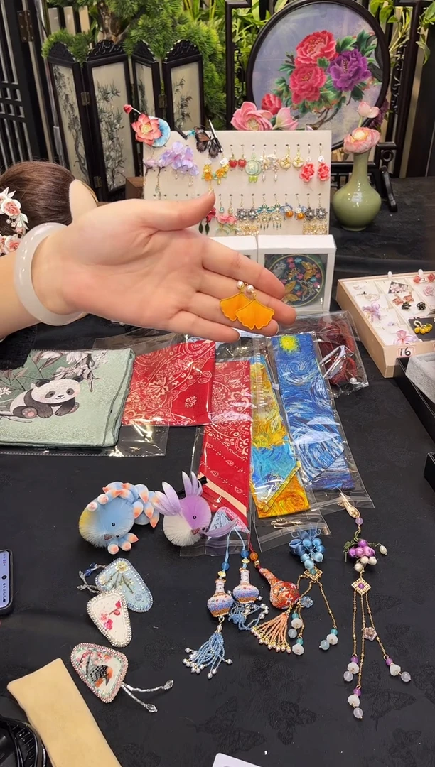 织绣王*囧非遗手工苏绣饰品