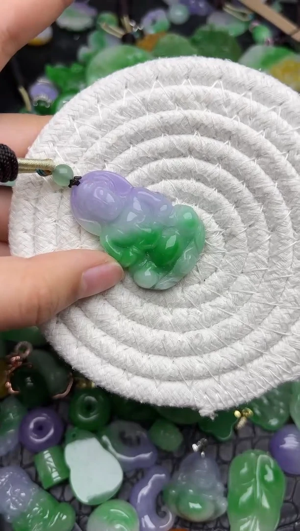 颈饰未镶嵌翡翠缅甸翡翠吊坠