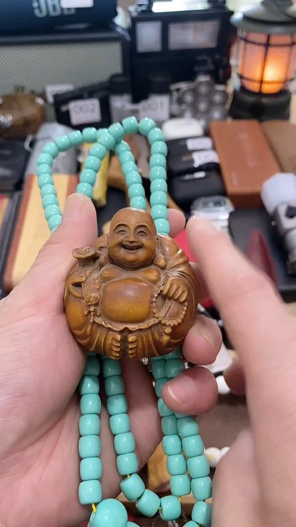 瓷片闪购商品  如图所示