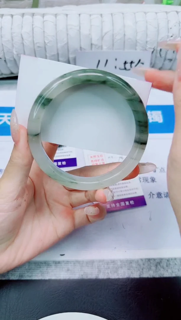 未镶嵌手镯石英质玉69/67