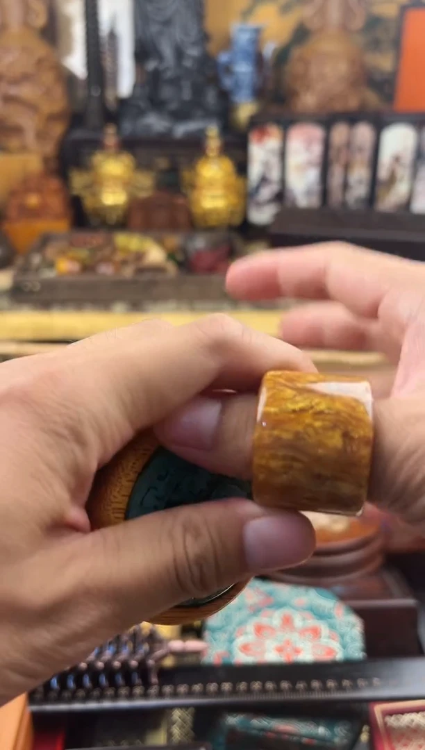 滴血莲花菩提吊坠 三三甄选