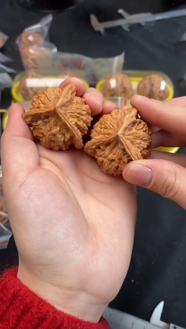 把件文玩核桃盘山三棱41尺Z562