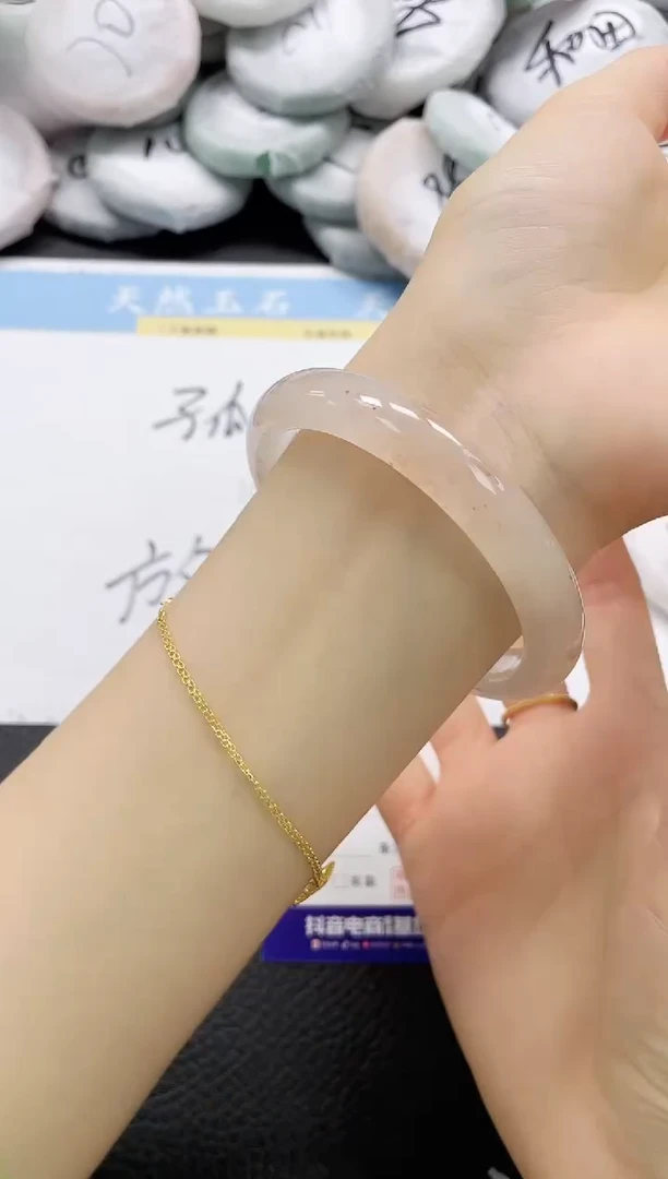 石英质玉手镯未镶嵌77-60