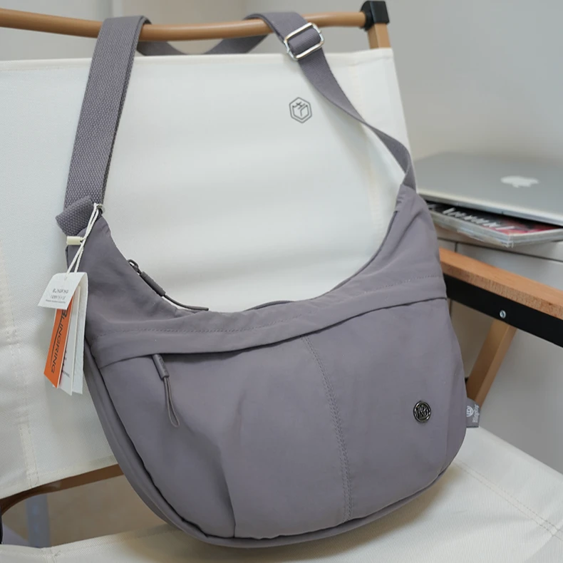 韩系小包饺子包女包新款斜挎包大容量慵懒风通勤包简约百搭单肩包