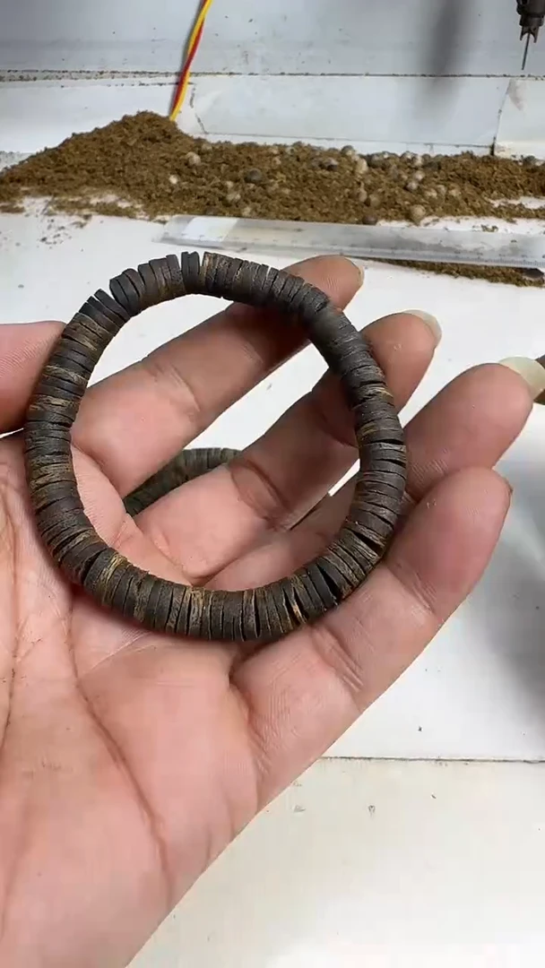 沉香手串0.8规格单圈8克+片珠沉水