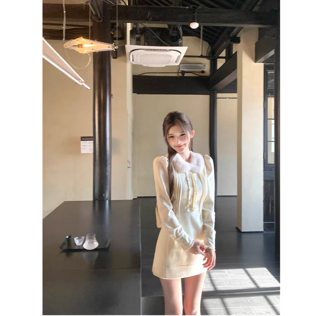 法式甜美毛领长袖连衣裙女小个子设计感收腰修身显瘦内搭短裙秋冬