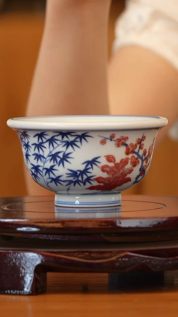 古窑御器青花釉里红松竹梅压手杯