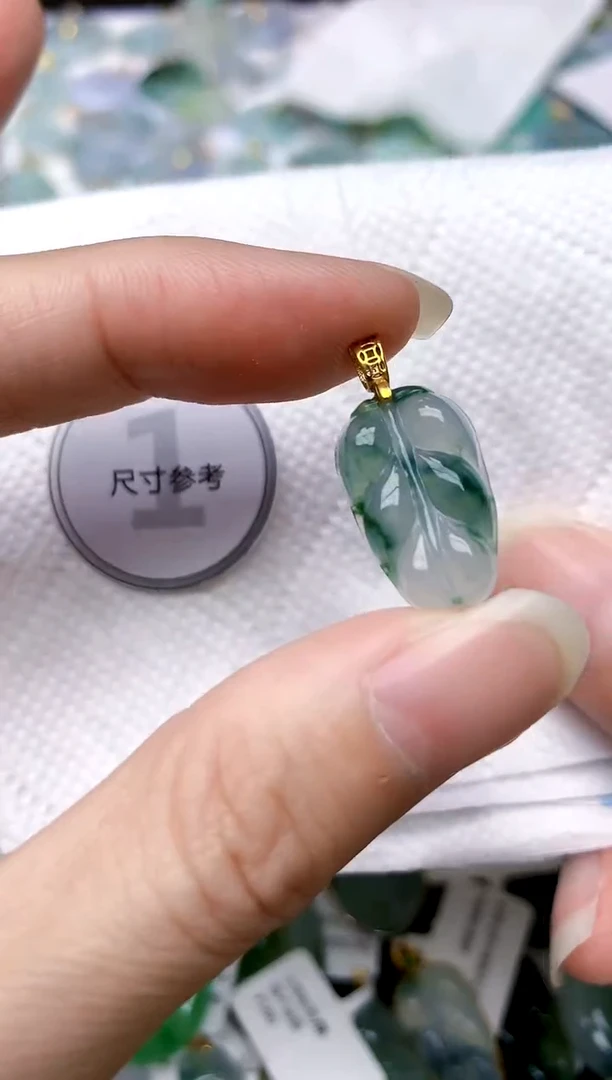 颈饰银S925镶嵌翡翠天然A货翡翠