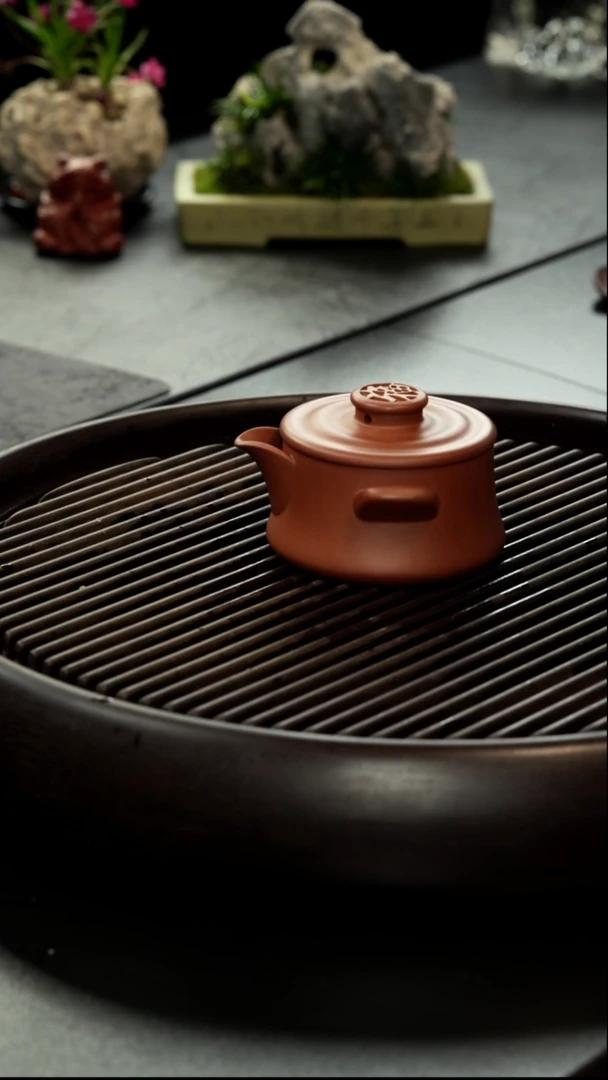 茶杯紫砂底槽清 福钮飞象手抓壶