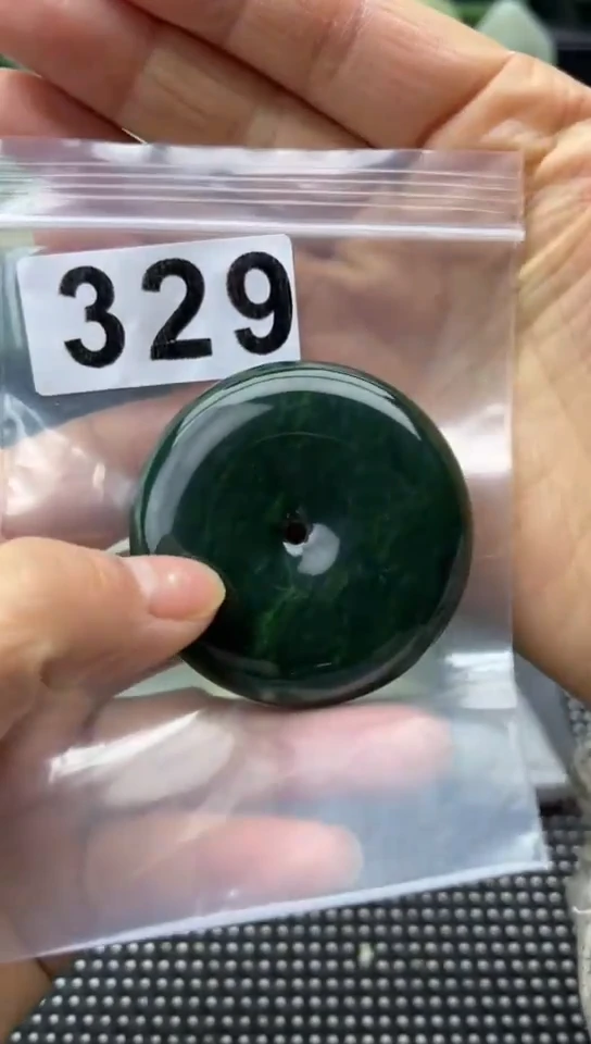 未镶嵌和田玉珠宝半成品扣子