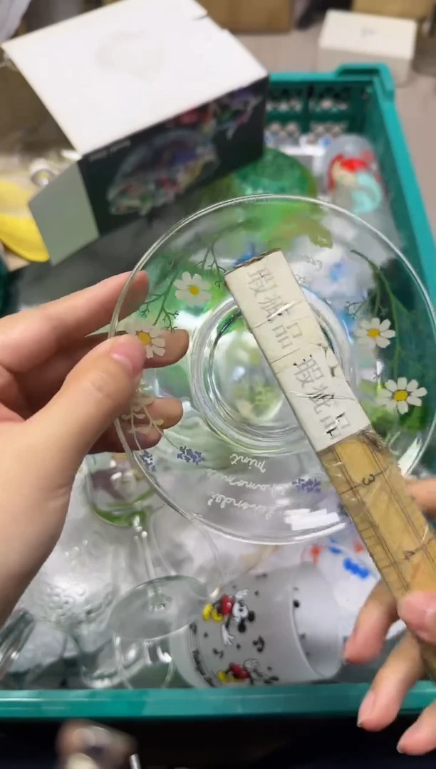 手工艺品玻璃?****?166瑕疵