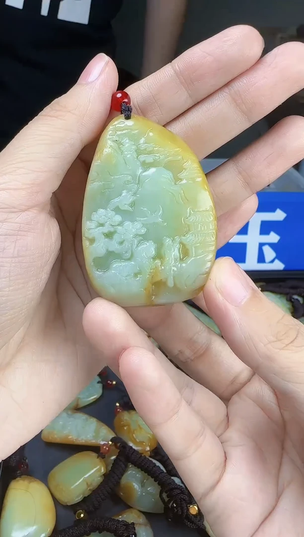 和田玉未镶嵌颈饰1