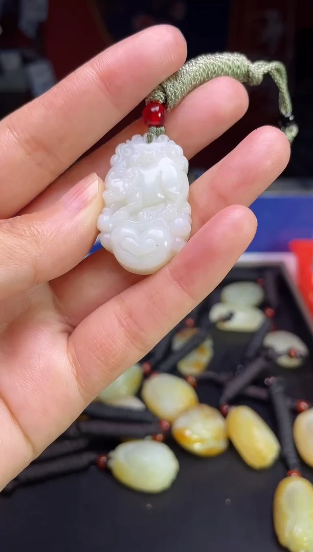 颈饰未镶嵌和田玉123