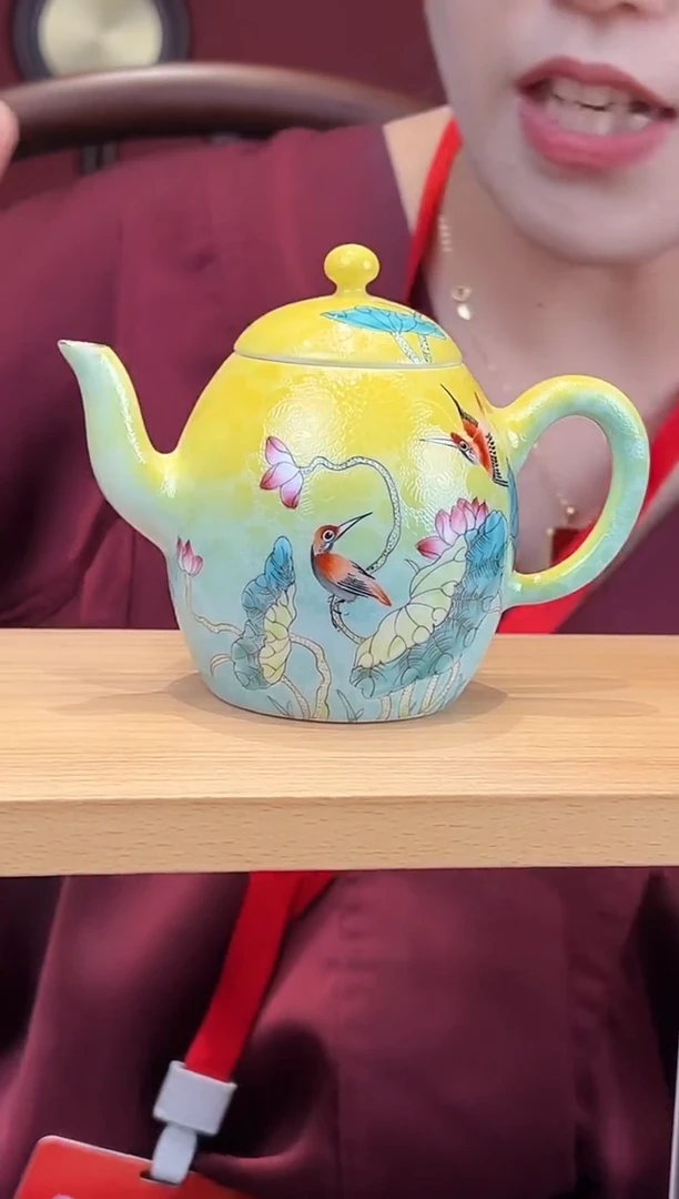 瓷博会-粉彩扒花壶
