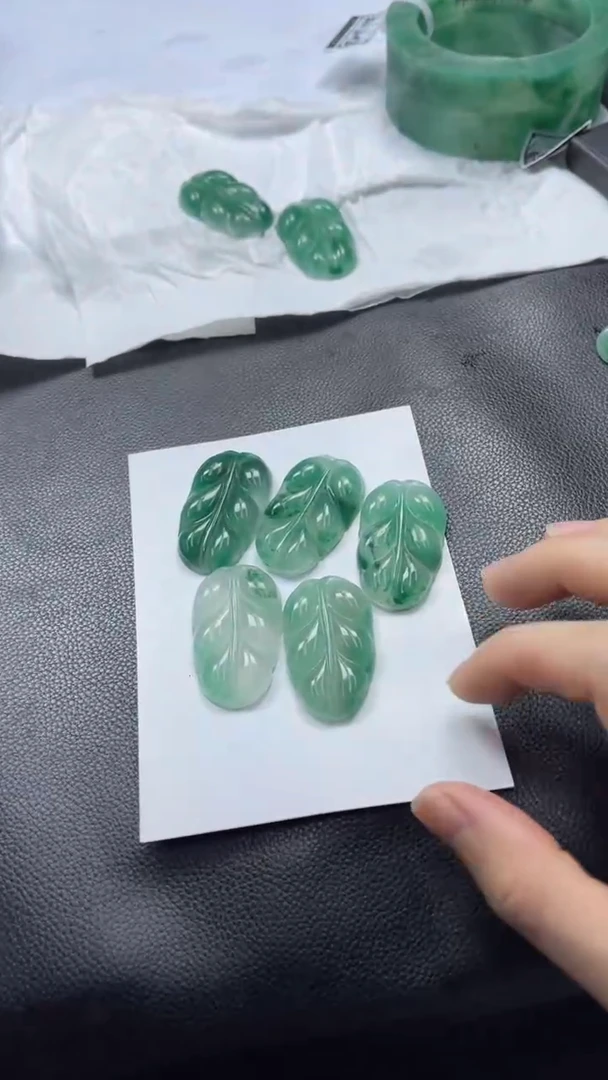 【闪购商品】石英质玉颈饰未镶嵌天然非洲翠叶子多样性发一件