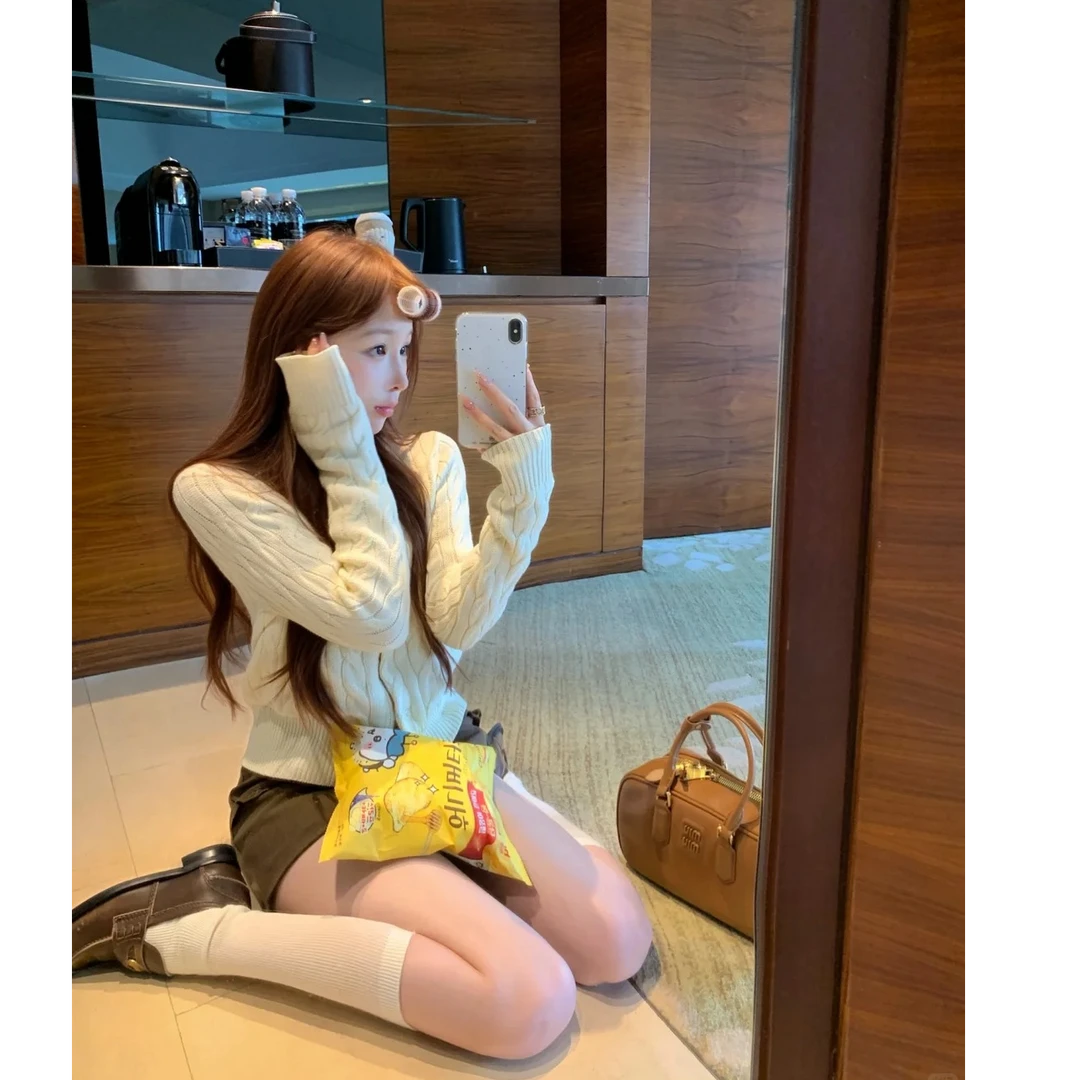 温柔风高级感时尚针织开衫女2025秋季新款休闲百搭长袖上衣配短裤