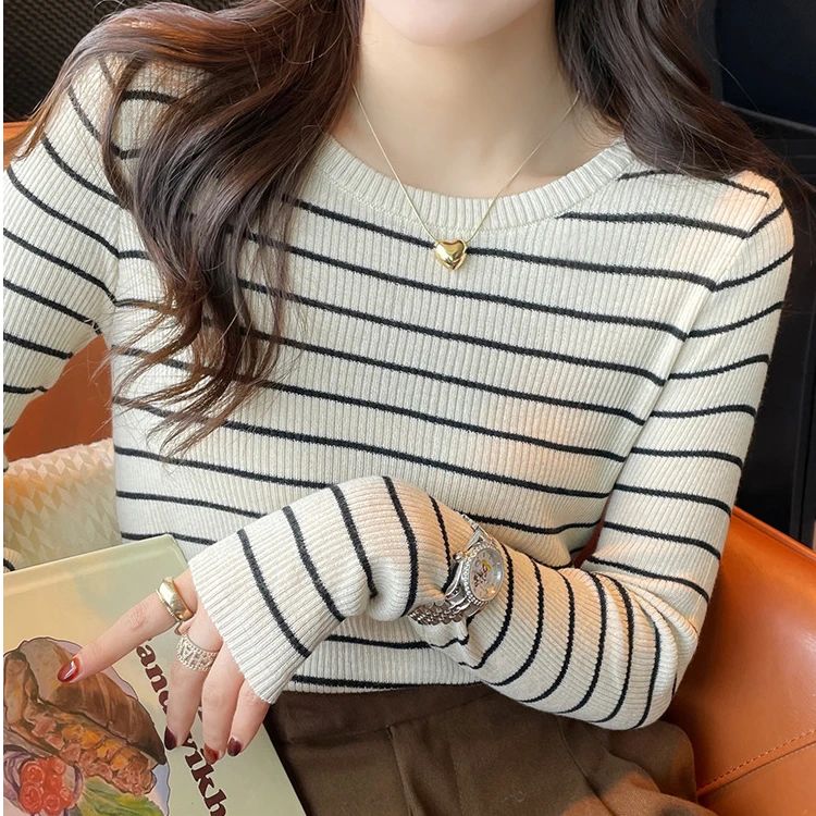 针织衫女2025新款圆领毛衣长袖春秋季内搭打底衫秋冬条纹秋冬服装
