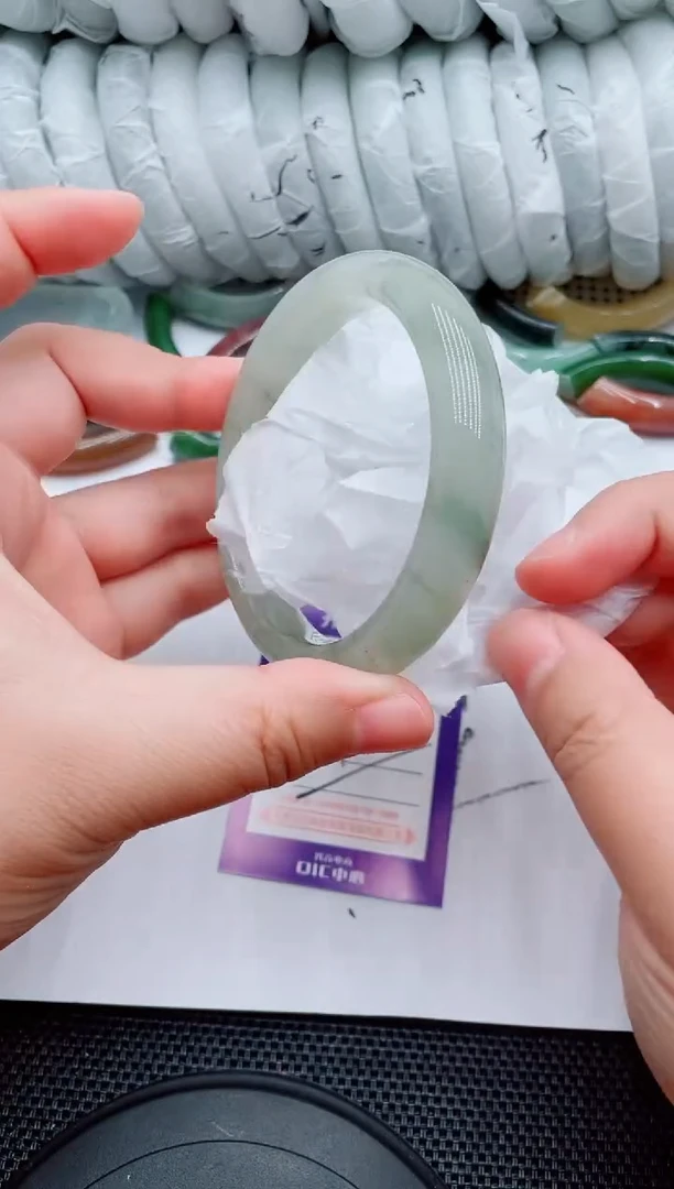 石英质玉手镯未镶嵌B143-59-60