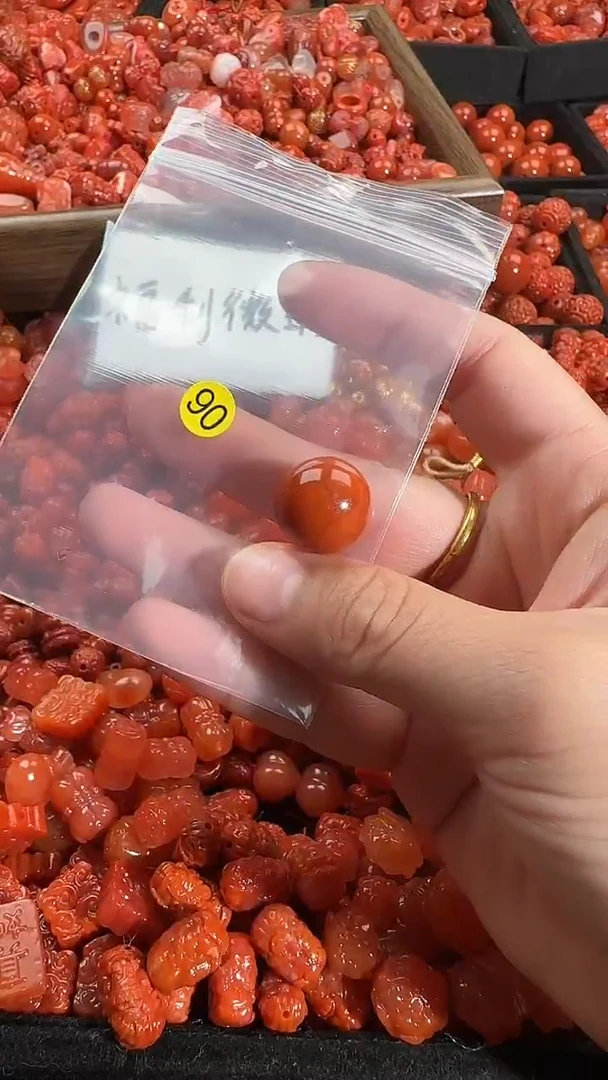 颈饰未镶嵌南红玛瑙1